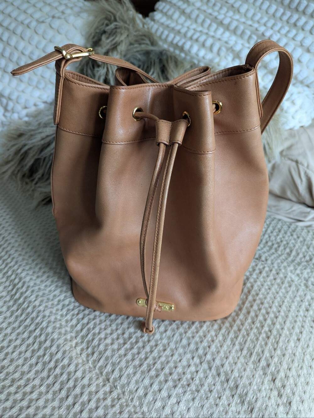 Tan Leather Bucket Bag - Classic Carryall